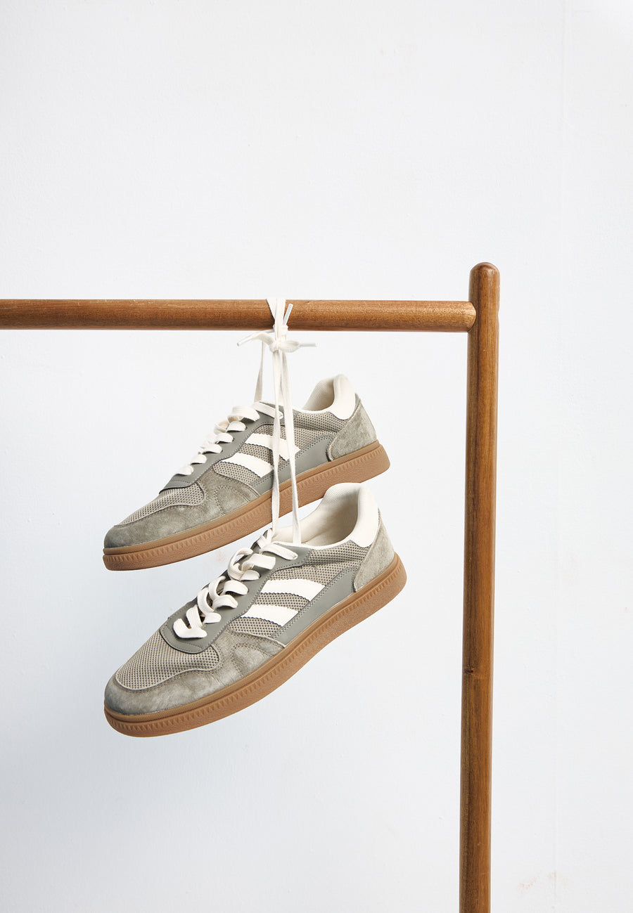 Men's sneakers