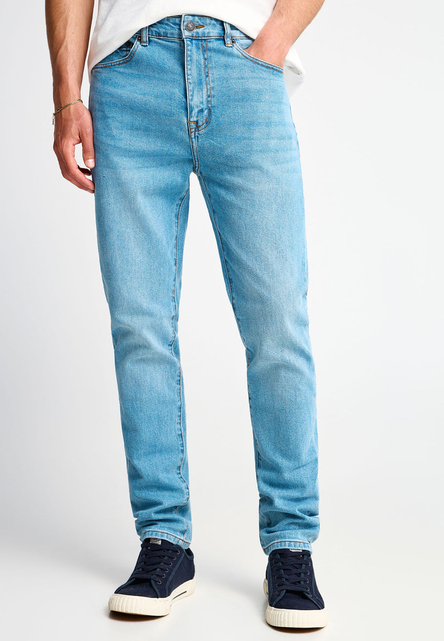Men's slim tapered jeans with washed effects