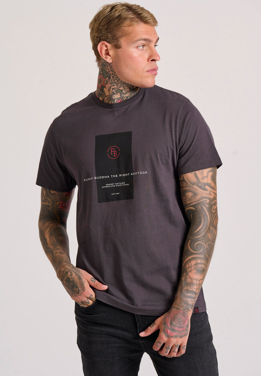 T-shirt with frame print on the chest