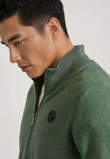 Men's knitted cardigan with rubber label