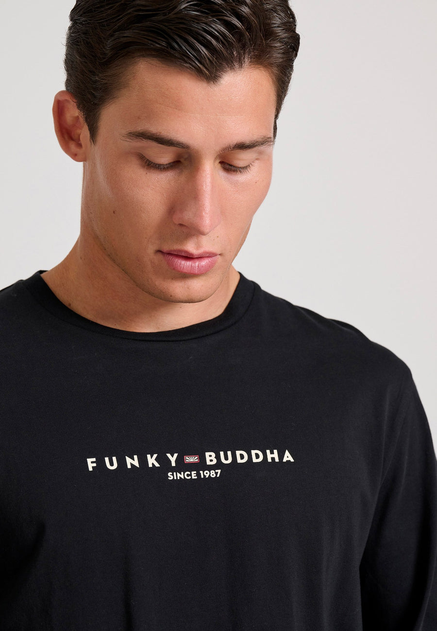 Longsleeve t-shirt with chest print