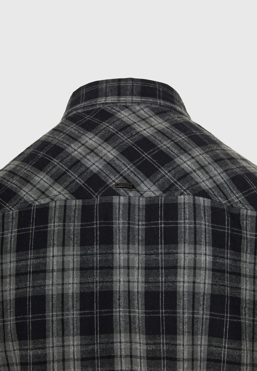 Cămașă în carouri din flanel